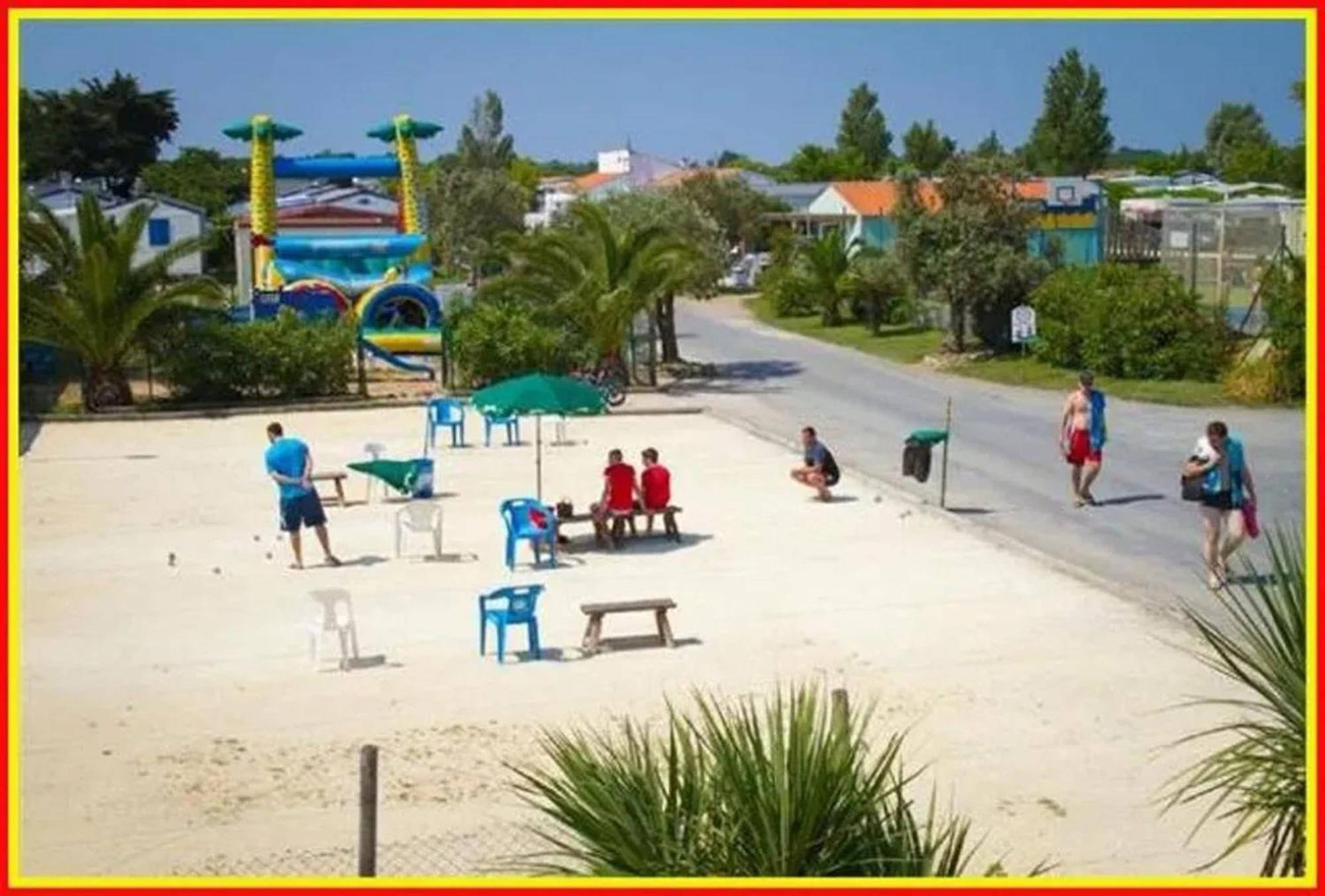 Bungalow De 2 Chambres Avec Piscine Partagee Sauna Et Terrasse A Saint Denis D'Oleron A 1 Km De La Plage Exterior photo